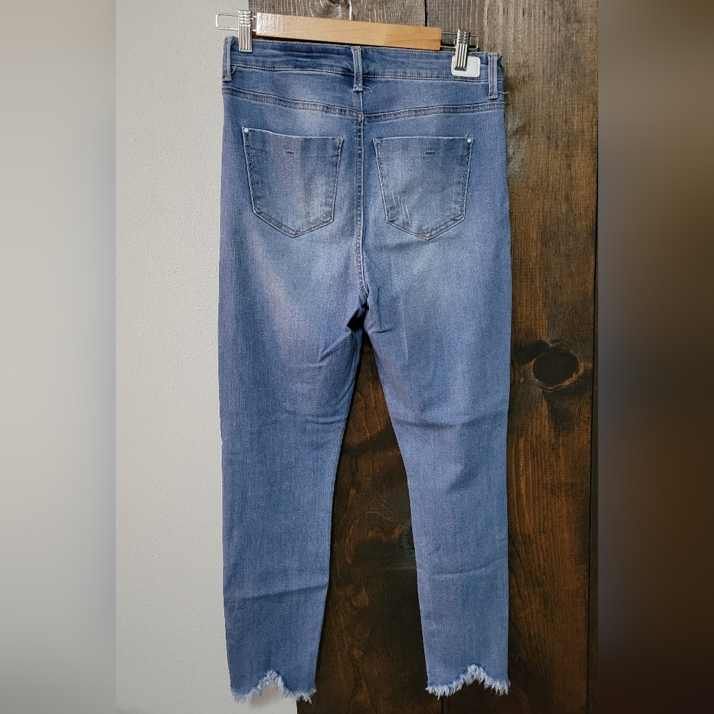Blue Jeans - Picture 5 of 7